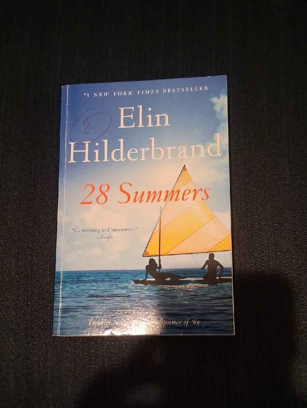 Elin Hilderbrand - 28 Summers (Blue & Yellow Cover)